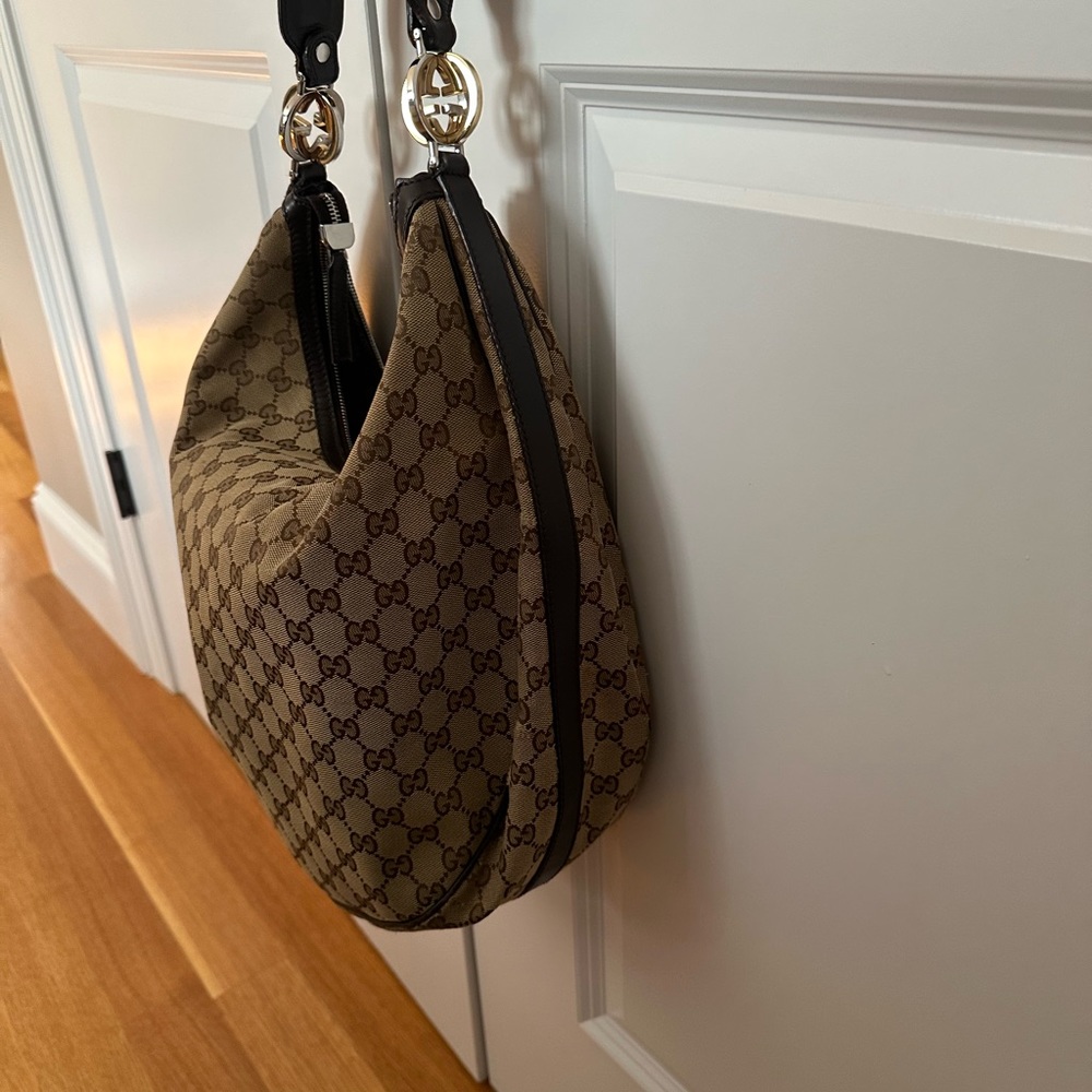 Gucci- authentic fabric GG print bag